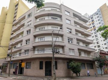 Apartamento · 146m² · 3 Quartos · 2 Vagas · Herança Arquitetônica em Frente ao Passeio Público: Edifício Pizzatto.