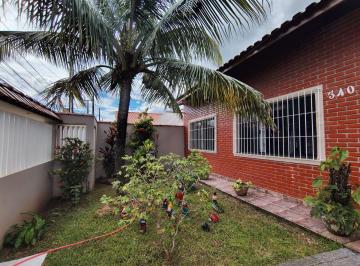 Casa de 3 quartos, Peruíbe · Casa com 3 quartos e área gourmet em Peruíbe.