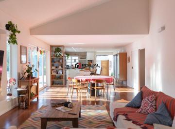 Casa · 300m² · 5 Quartos · 2 Vagas · Casa Térrea em Terreno de 2.000 m² - Condomínio Parque Primavera. Pacote mensal: R$ 18.250,00!!