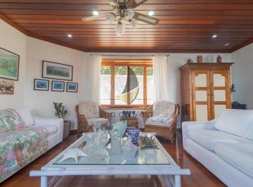 Casa · 370m² · 6 Quartos · 4 Vagas · Casa em Feiticeira - Ilhabela