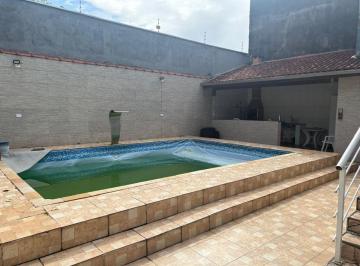Casa de 2 quartos, Itanhaém · Casa com piscina e área gourmet em Itanhaém.