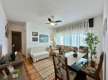 Apartamento · 40m² · 1 Quarto · 1 Vaga · Apartamento de 1 dormitório mobiliado com sacada e vaga de garagem em Capão da Canoa