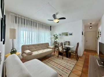 Apartamento · 40m² · 1 Quarto · 1 Vaga · Apartamento de 1 dormitório mobiliado com sacada e vaga de garagem em Capão da Canoa