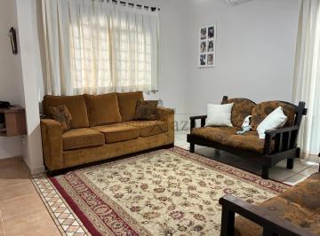 Casa · 250m² · 5 Quartos · 3 Vagas · Oportunidade - Casa - Bosque dos Eucaliptos - 5 Dormitórios - 276m².