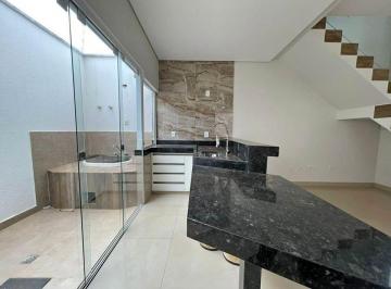 Casa · 111m² · 3 Quartos · 2 Vagas · Casa com 3 quartos à venda bairro Novo Mundo - Uberlândia/MG