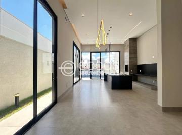 Casa · 211m² · 3 Quartos · 4 Vagas · Casa em condomínio à venda, 3 quartos, 3 suítes, 4 vagas, Laranjeiras - Uberlândia/MG
