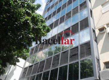 Comercial · 30m² · 1 Vaga · Excelente sala comercial com 30m2, contendo 1 saleta com armário e banheiro soci