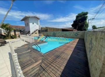 Casa · 400m² · 7 Quartos · 3 Vagas · Cas com 7 Quartos sendo 2 Suítes a 500 mts da praia em Penha