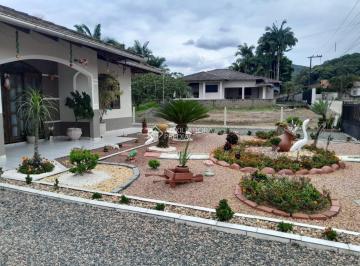 Casa · 240m² · 3 Quartos · 3 Vagas · Casa com 3 quartos em Luiz Alves
