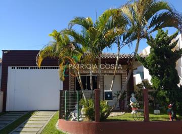 Casa · 157m² · 2 Quartos · 2 Vagas · Casa Residencial com Piscina e Área Gourmet – Bairro Ferraz – Garopaba/SC