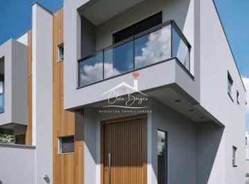 Casa · 109m² · 3 Quartos · 2 Vagas · Sobrado Alto Padrão no Loteamento Green Village, 03 dormitórios com suíte, Palhoça/SC