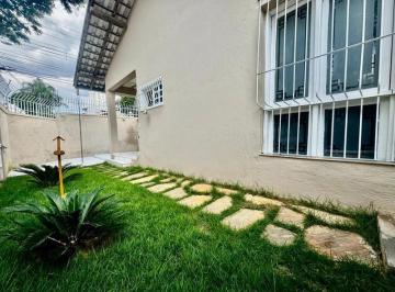 Casa · 360m² · 5 Quartos · 5 Vagas · BELÍSSIMA CASA À VENDA NO BAIRRO OURO PRETO | BELO HORIZONTE | 05 QUARTOS | SUITE | 05 VAGAS