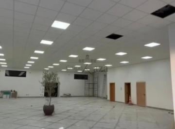 Comercial · 305m² · 7 Vagas · Oportunidade - Salão Comercial - Loteamento Floresta - 610m².