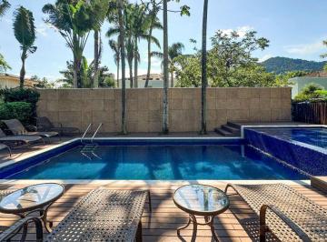Casa de 4 quartos, São Sebastião · Casa venda venda condomínio fechado 80 metros do mar