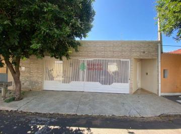 Casa de 3 quartos, Birigui · Casa à Venda – Residencial Modelo