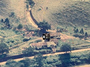 8a0abb5bde4a291c5d1d7f78d56617be58622e4d · Fazenda à venda, 570000 m² por R$ 800.000,00 - Rio Preto - Rio Preto/MG