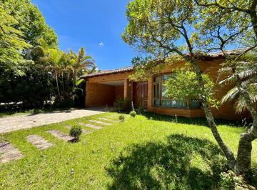 42a47cc7-a4e2-4412-a445-f16163f383b0 · Casa no condomínio Morada das Estrelas para locação com 3 quartos, sendo 1 suíte, 280m²