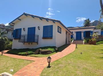 Foto 01 · Casa á venda em Ilhabela-SP.