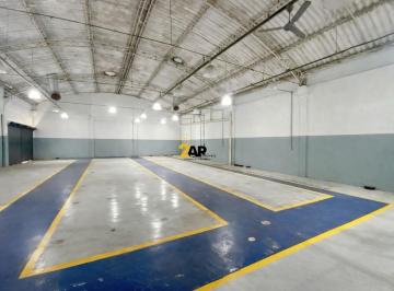 Comercial · 750m² · Galpão Comercial para Locação na Chácara Santo Antônio (zona Sul) - 750m², 7 Banheiros!