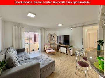 Foto 01 · Apartamento amplo com 3 quartos no Ahú | 82m² privat. | uma vaga coberta | andar alto | face noroest