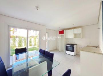 Casa · 121m² · 3 Quartos · 2 Vagas · Casa/sobrado com 3 quartos, 1 suíte e 2 vagas no bairro Hipica- Porto Alegre/RS