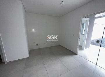 Casa Geminada Moderna com 3 Quartos (1 Suíte) e 9m de Terreno nos Fundos – Bairr · Casa Geminada Moderna com 3 Quartos (1 Suíte) e 9m de Terreno nos Fundos – Bairro Guanabara | Joinvi
