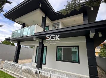 Casa · 350m² · 3 Quartos · 4 Vagas · Casa Alto Padrão Semi Mobiliada à Venda com 3 Suítes, Piscina e Área Gourmet em Joinville