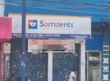 Comercial , Taboão da Serra · Aluga-se salão comercial em frente ao Poupa Tempo do Taboão da Serra