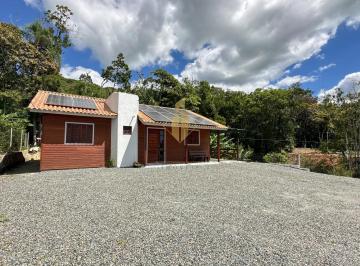 Rural · 125m² · 2 Quartos · 2 Vagas · Bélissima Chácara com hidro no interior de Navegantes/SC
