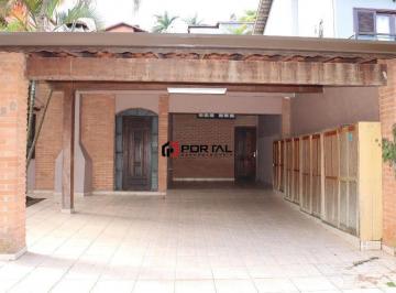 Casa · 280m² · 3 Quartos · 3 Vagas · Casa com excelente distribuição de espaços e ótima área construída!