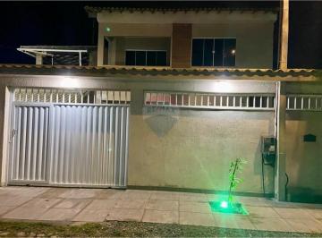 Casa · 90m² · 3 Quartos · 2 Vagas · Linda casa na praia em  Unamar: Moderna e Espetacular!
