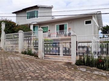 Casa · 300m² · 3 Quartos · CASA EM ARNIQUEIRAS  - COMODIDADE , SEGURANÇA E LAZER - CONDOMÍNIO Caliandra
