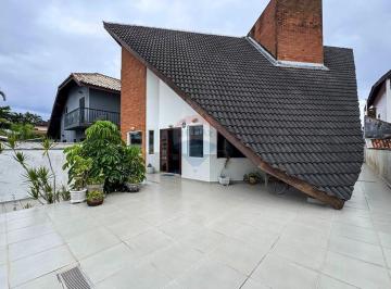 Casa · 188m² · 3 Quartos · Casa proximo ao mar a venda em Peruíbe