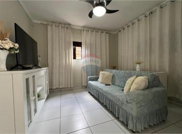 Casa · 200m² · 3 Quartos · Casa à venda com 3 Quartos sendo 1 Suíte em Excelente Localização no Bairro Amarante – Próxima à Ave