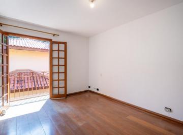 img0 · Casa em condomínio para venda com 3 quartos, sendo 3 suítes , 220m²