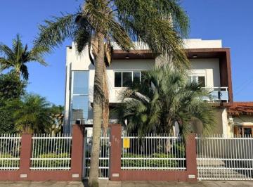 Casa · 400m² · 5 Quartos · 4 Vagas · Casa á venda em Torres RS com 5 dormitórios