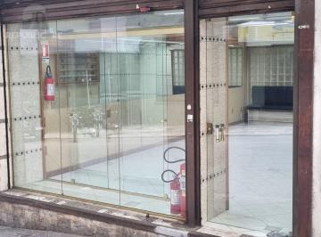 Comercial · 63m² · 1 Quarto · Loja Térrea de Frente à Venda no Centro Histórico de Porto Alegre