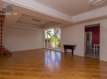 Apartamento · 131m² · 3 Quartos · Apartamento garden, 3 dormitórios, 2 suítes, e 131m² privativos no Menino Deus.