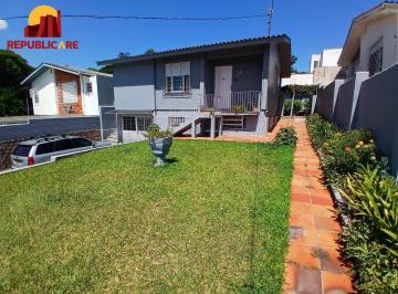 Casa · 135m² · 3 Quartos · 3 Vagas · Casa com 03 dormitorios e amplo jardim no bairro Santa Tereza /RS