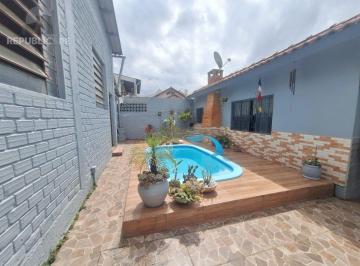 Casa · 232m² · 2 Quartos · 2 Vagas · Casa de 2 dormitórios, sendo 1 suíte e 2 vaga de garagem coberta em Canoas.