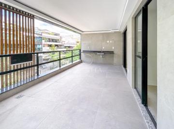 Varanda com Área gourmet · Apartamento em Barra da Tijuca - Rio de Janeiro