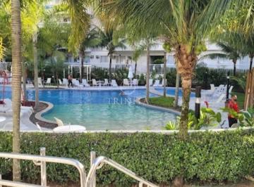 Piscina · Apartamento em Recreio dos Bandeirantes - Rio de Janeiro