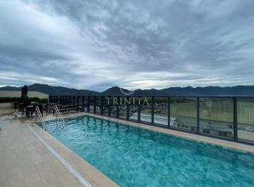 Piscina do prédio · Apartamento em Recreio dos Bandeirantes - Rio de Janeiro
