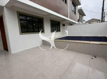 Casa · 140m² · 3 Quartos · 2 Vagas · Vende-se sobrado de 03 dormitórios sendo 01 suíte no bairro de Vila Belmiro em Santos