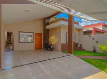 Casa · 140m² · 3 Quartos · 2 Vagas · Casa à venda na Vila Industrial com suíte, energia solar, edícula com churrasqueira, próxima ao Lago