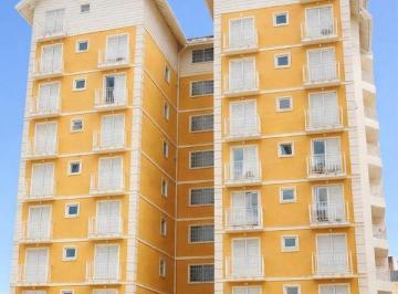 Apartamento · 3 Quartos · 2 Vagas · Apartamento de 70m² com 3 Dormitórios (1 Suíte), 2 Vagas e Lazer Completo