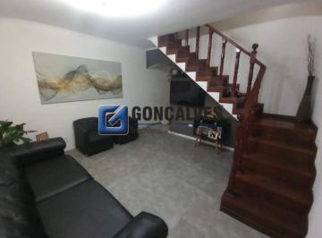 Casa · 200m² · 3 Quartos · 2 Vagas · Sobrado Residencial com 3 Dormitórios, Jardim Mauá – Financia e Aceita Permuta
