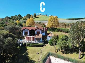 casa-a-venda-400-m-por-r-2-700-000-00-nova-capivari-campos-do-jordao-sp1710313366647kyiuh.jpg · Casa à venda, 337 m² - Nova Capivari - Campos do Jordão/SP