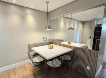 Apartamento · 72m² · 2 Quartos · 2 Vagas · Apartamento à venda com 2 quartos sendo 1 suíte e 2 vagas de garagem no bairro Saúde.