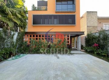 Casa · 550m² · 5 Quartos · 4 Vagas · Casa à venda em Vila Nova Conceição com 5 suítes e próximo do Parque Ibirapuera